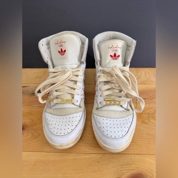 Women’s Adidas Originals Top Ten Basketball Players RB High Top Retro Sneakers - Picture 2 of 9